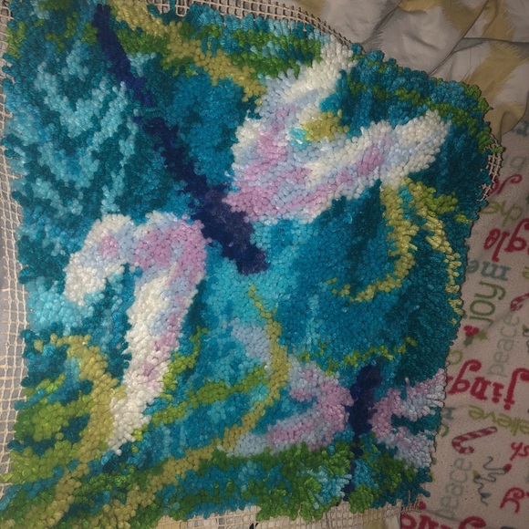 Dragonfly latch hook rug - Picture 1 of 2
